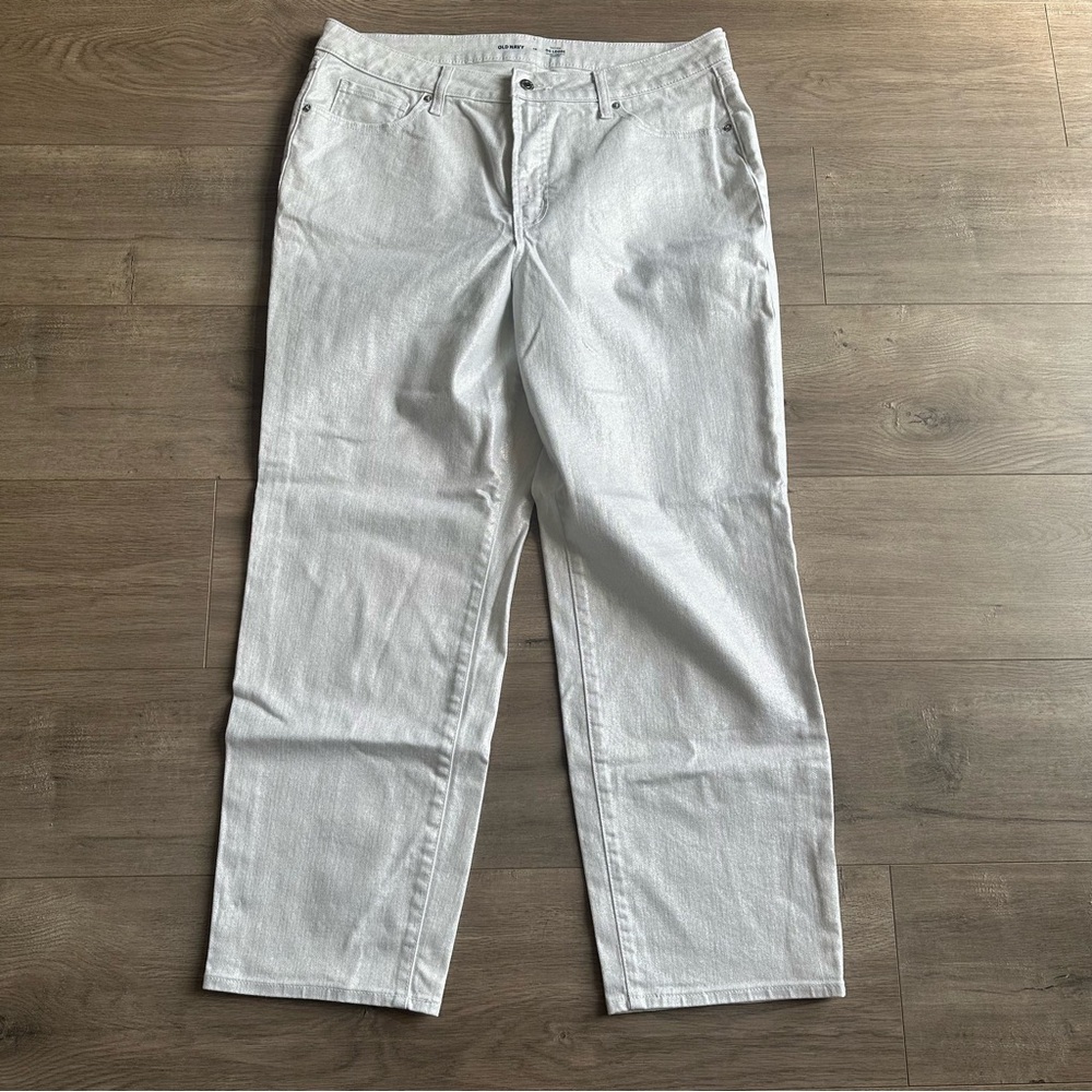 EUC Old Navy High Rise OG Loose Secret Smooth Pockets - size 16 - white w/ sil